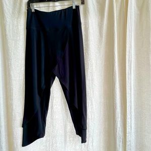 Sympli Cross over crop pants